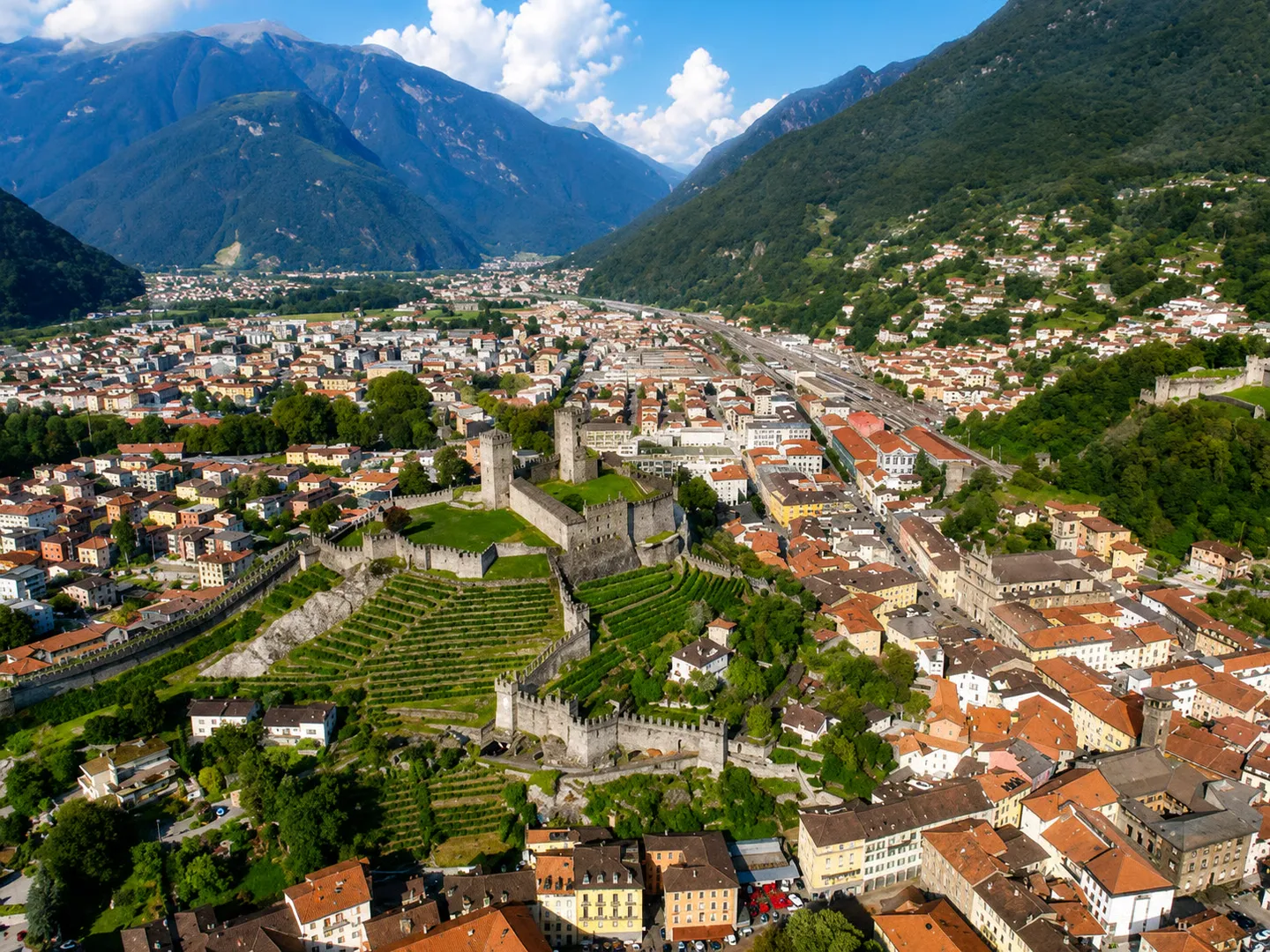 Casa in affitto completamente ristrutturata – 4 appartamenti nel cuore di Bellinzona - Foto 1 di 1