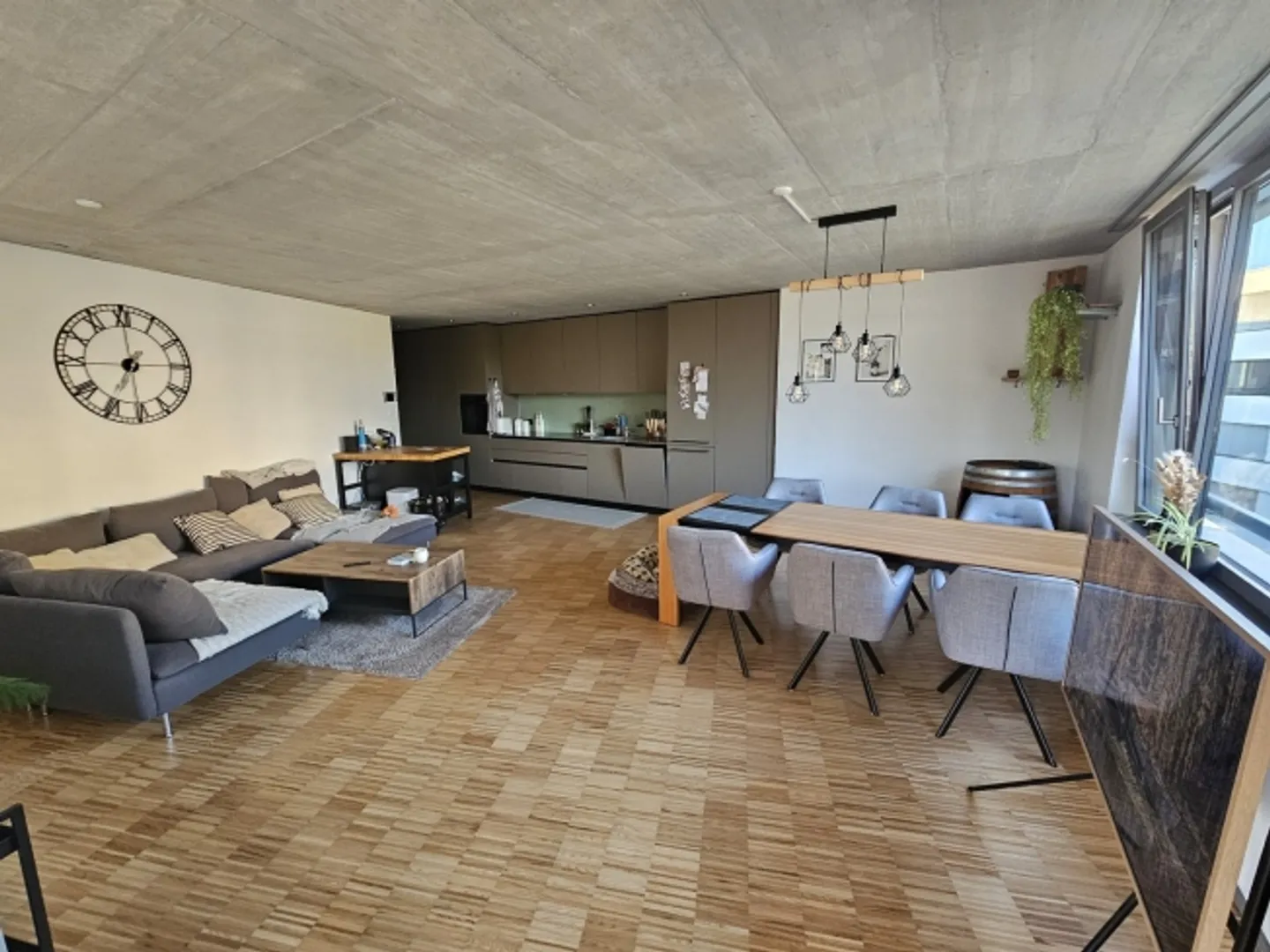 «3½ ZI-WOHNUNG IN ZUCHWIL (SO), MÖBLIERT, TEMPORÄR» - Foto 2 von 10