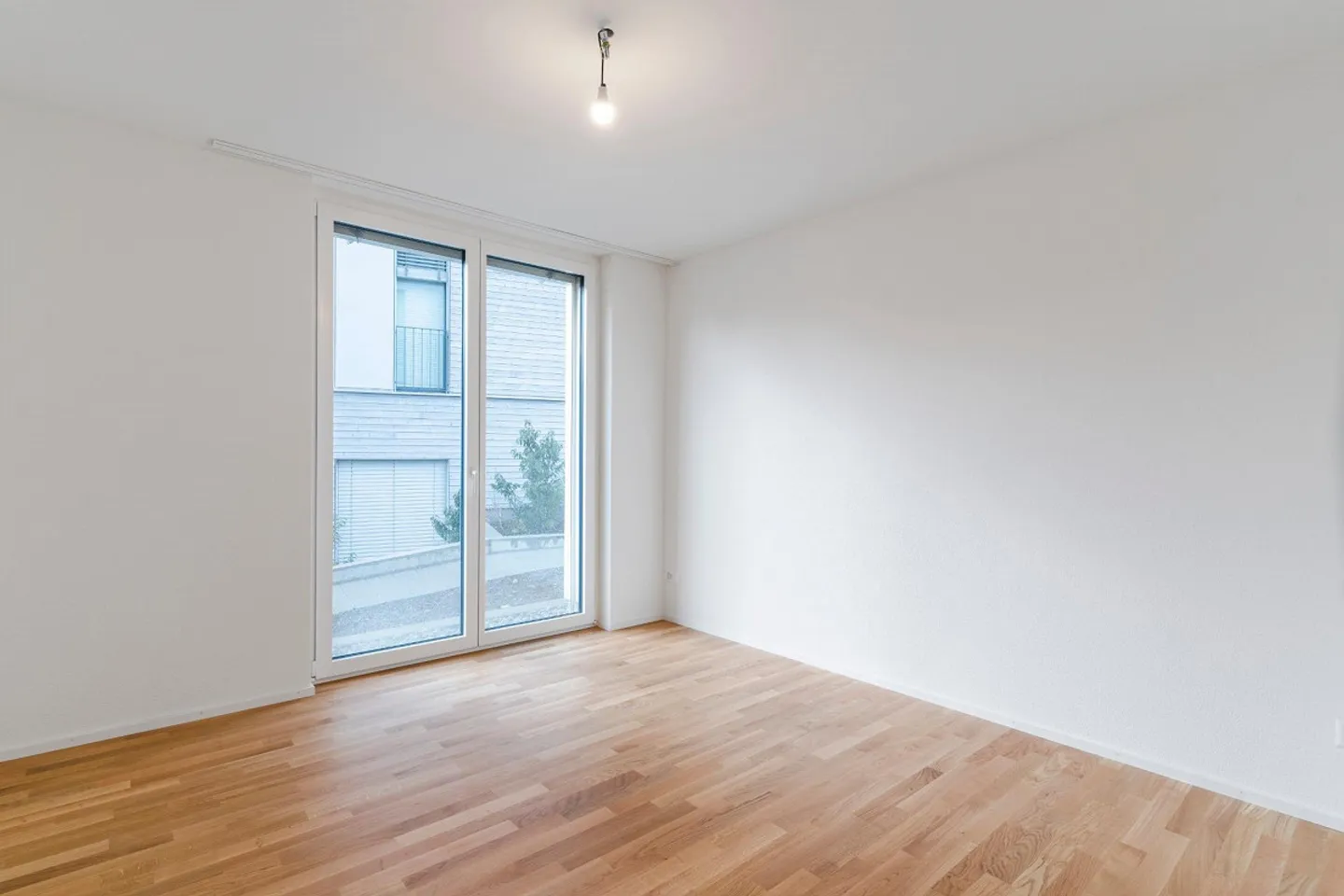 Appartement moderne de 2.5 pièces à louer - Photo 3 sur 6