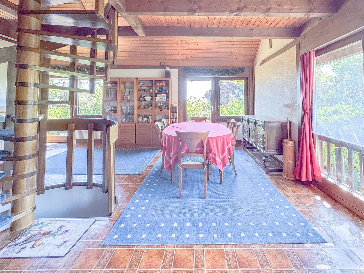 Casa unifamiliare con 5,5 stanze su un terreno di 1'127 m2 con una vista magnifica - Foto 6 di 24