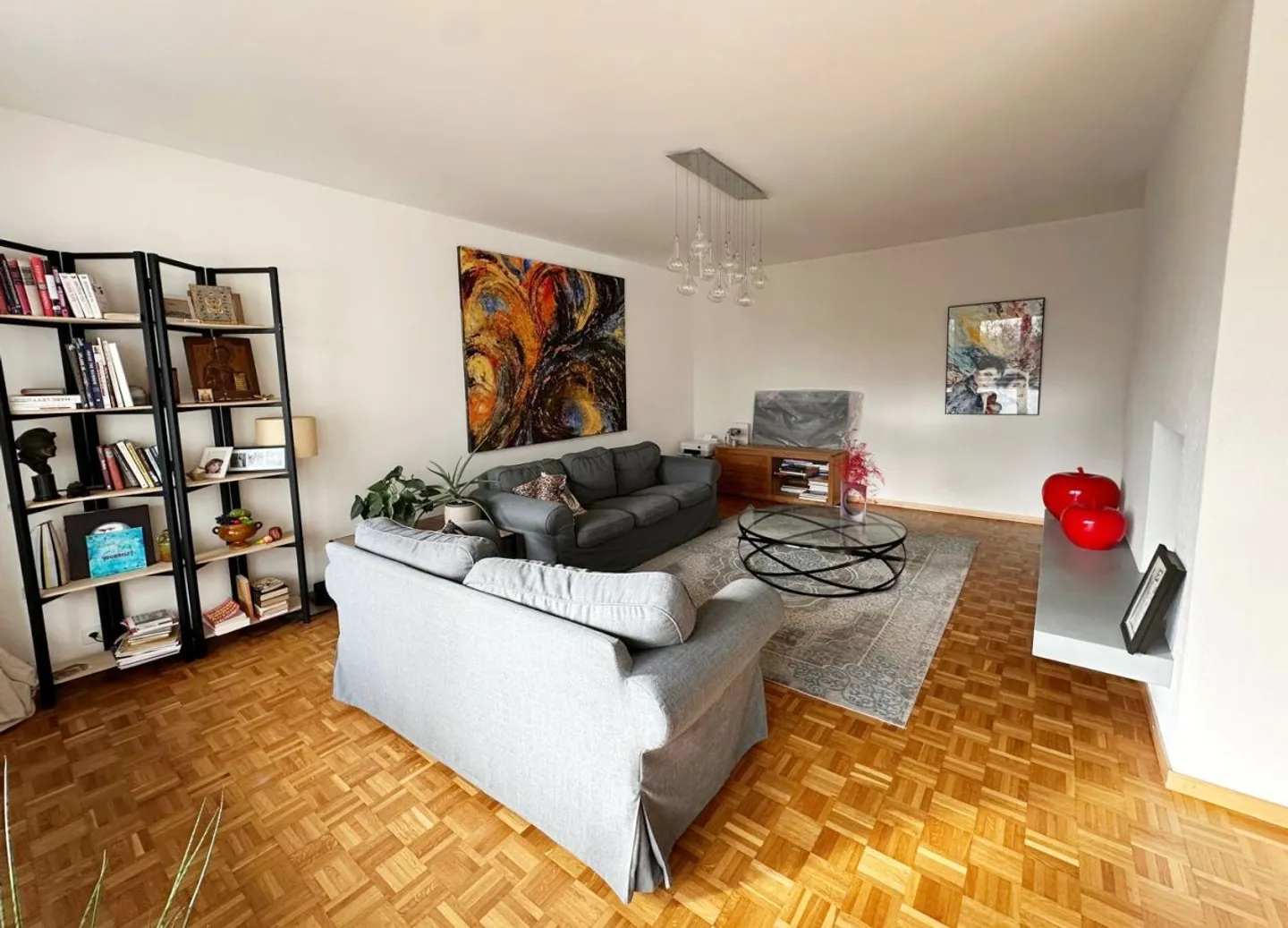 Spacious 7.5 Room Apartment - Photo 4 of 13