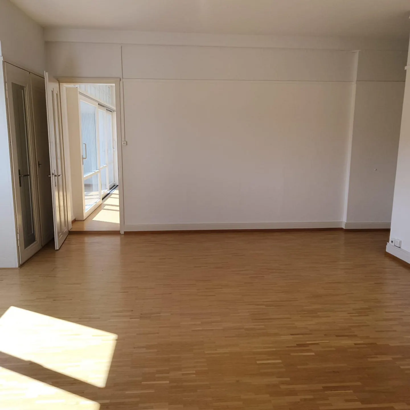4.5 Room Apartment in City Villa with Stunning View - Photo 3 of 11