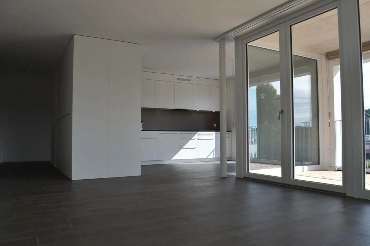 Modern apartment on the 5th floor - Photo 1 of 9