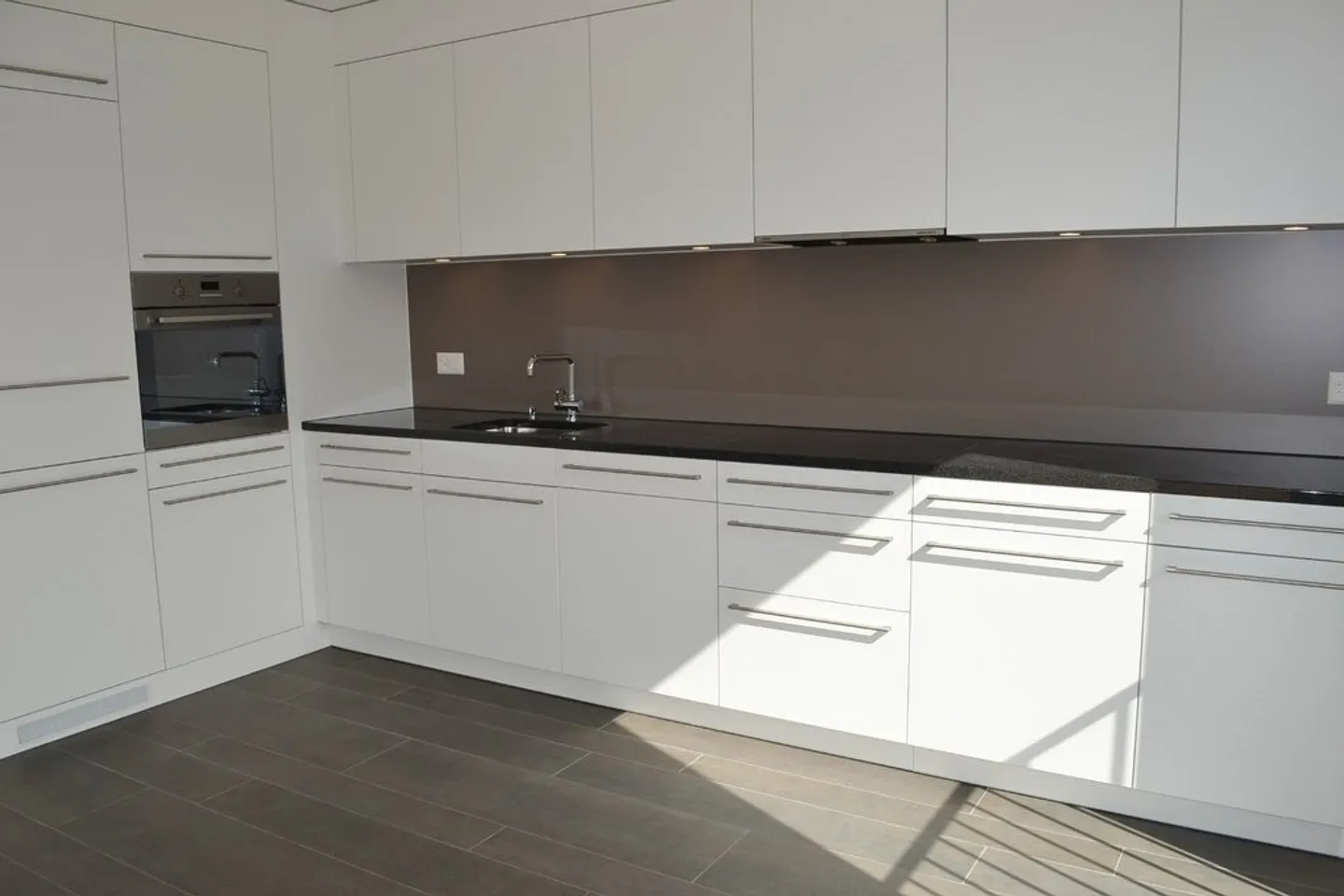 Modern apartment on the 5th floor - Photo 2 of 9