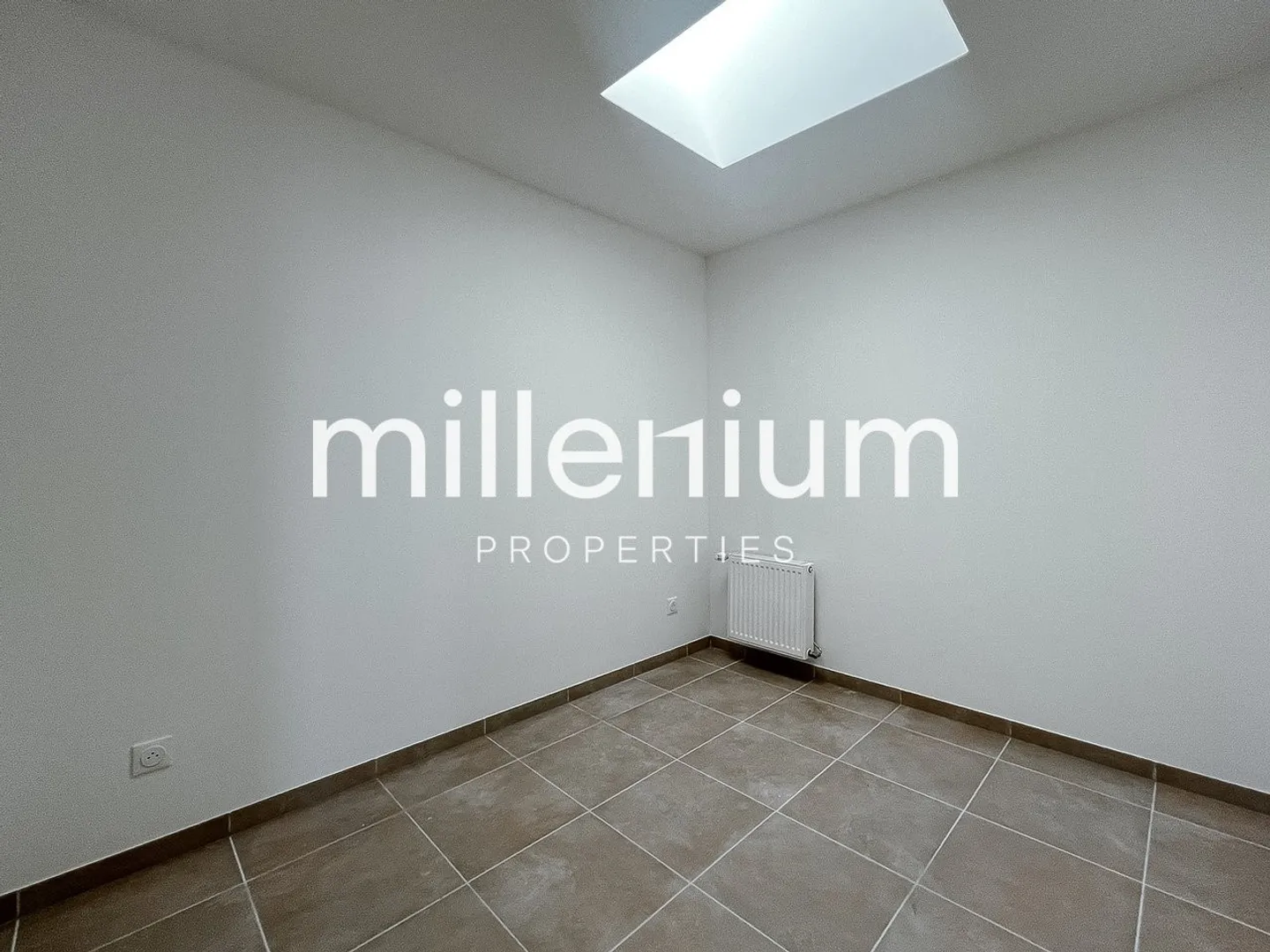 Villa neuve mitoyenne avec jardin (FRANCE) - Photo 13 sur 13