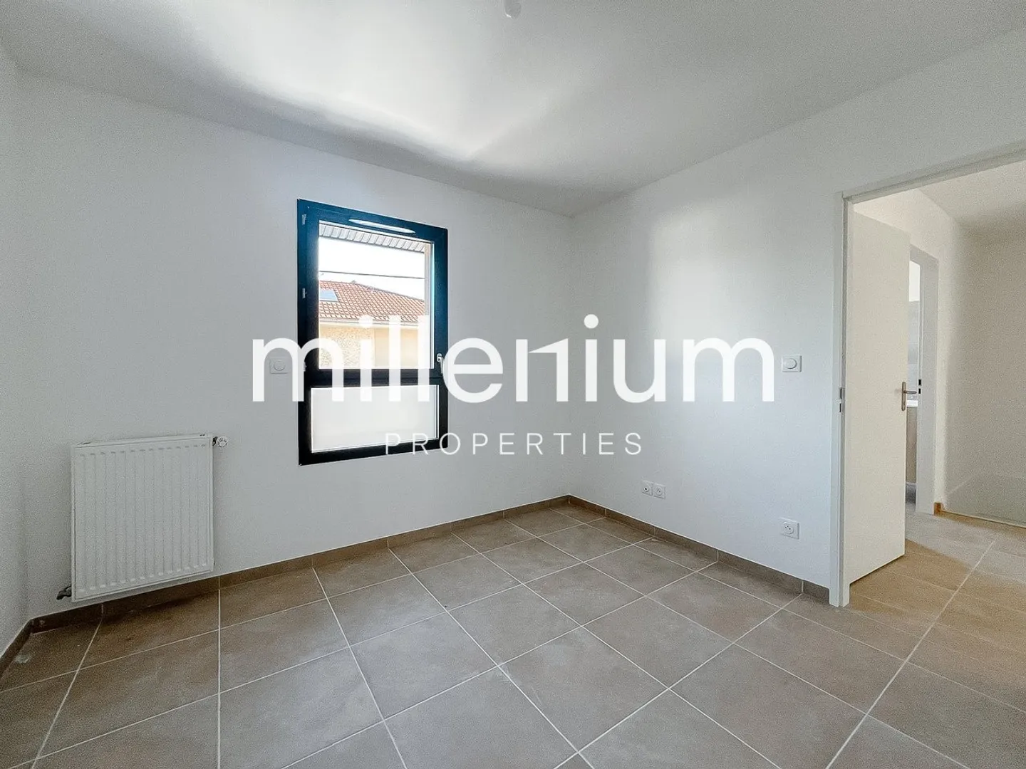 Villa neuve mitoyenne avec jardin (FRANCE) - Photo 10 sur 13