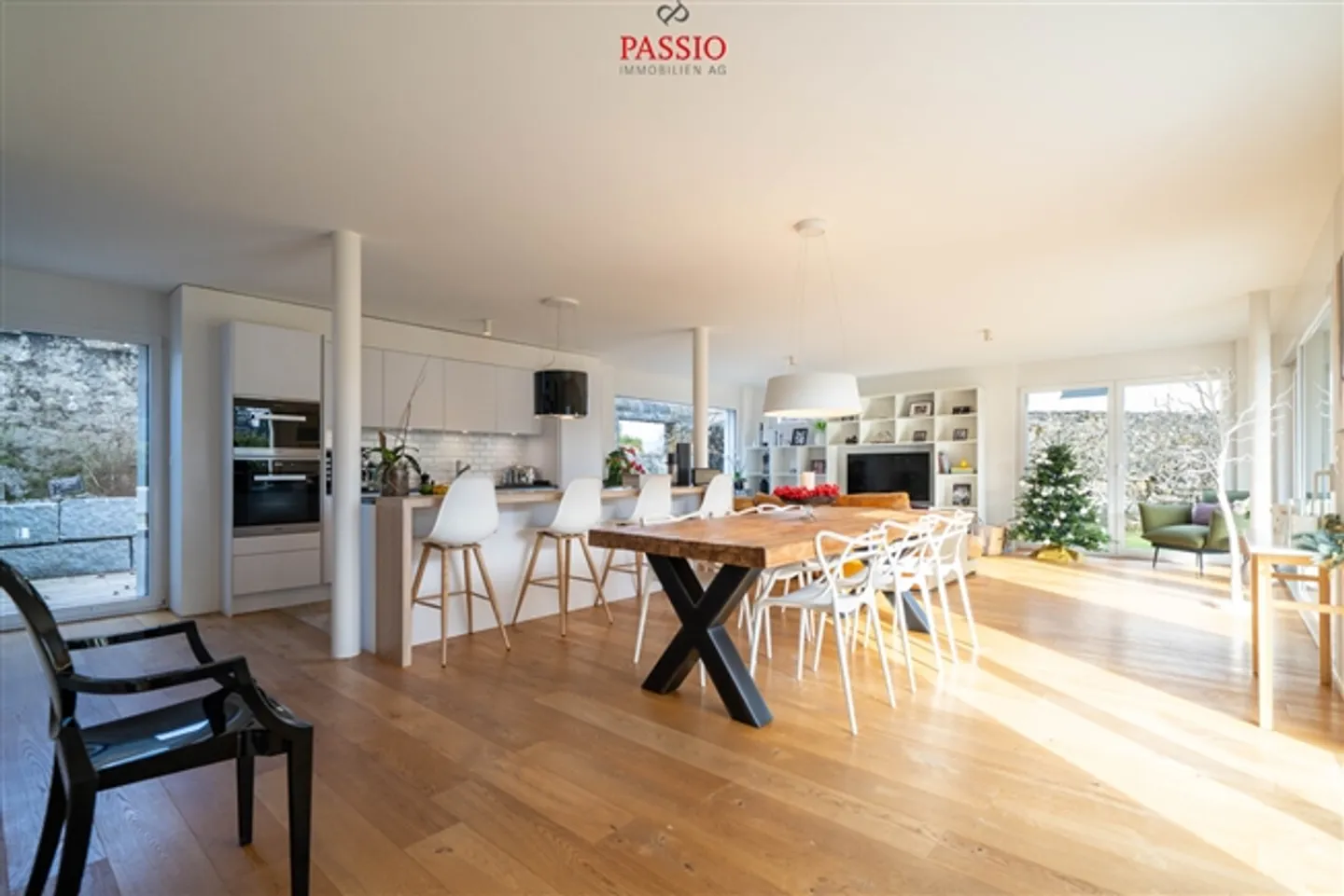 4.5-Room End Row House with Pool & High-Quality Finish Near the Lake - Photo 4 of 20