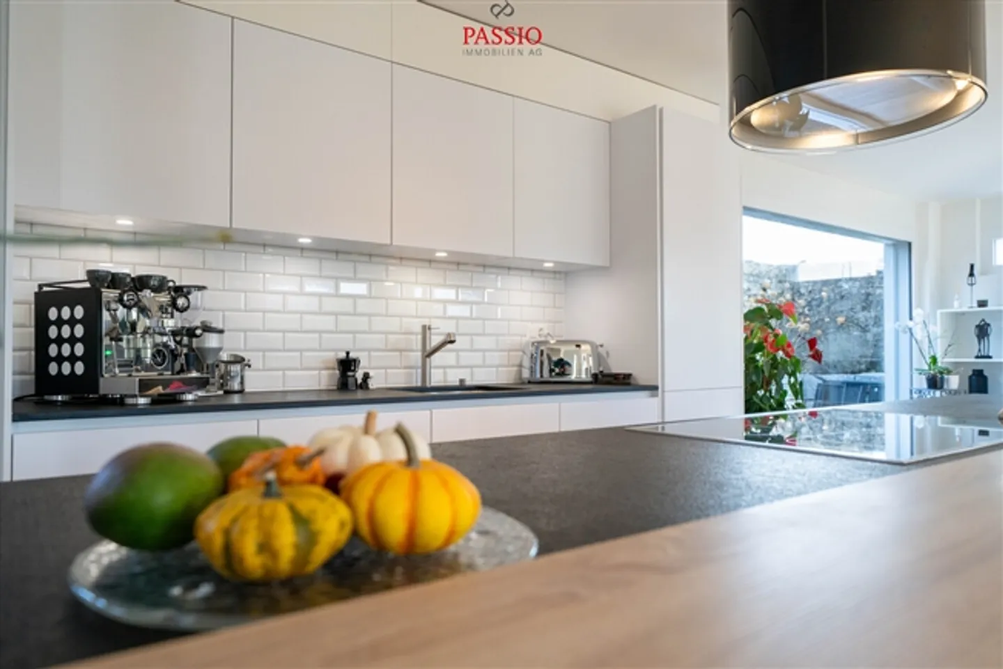 4.5-Room End Row House with Pool & High-Quality Finish Near the Lake - Photo 7 of 20