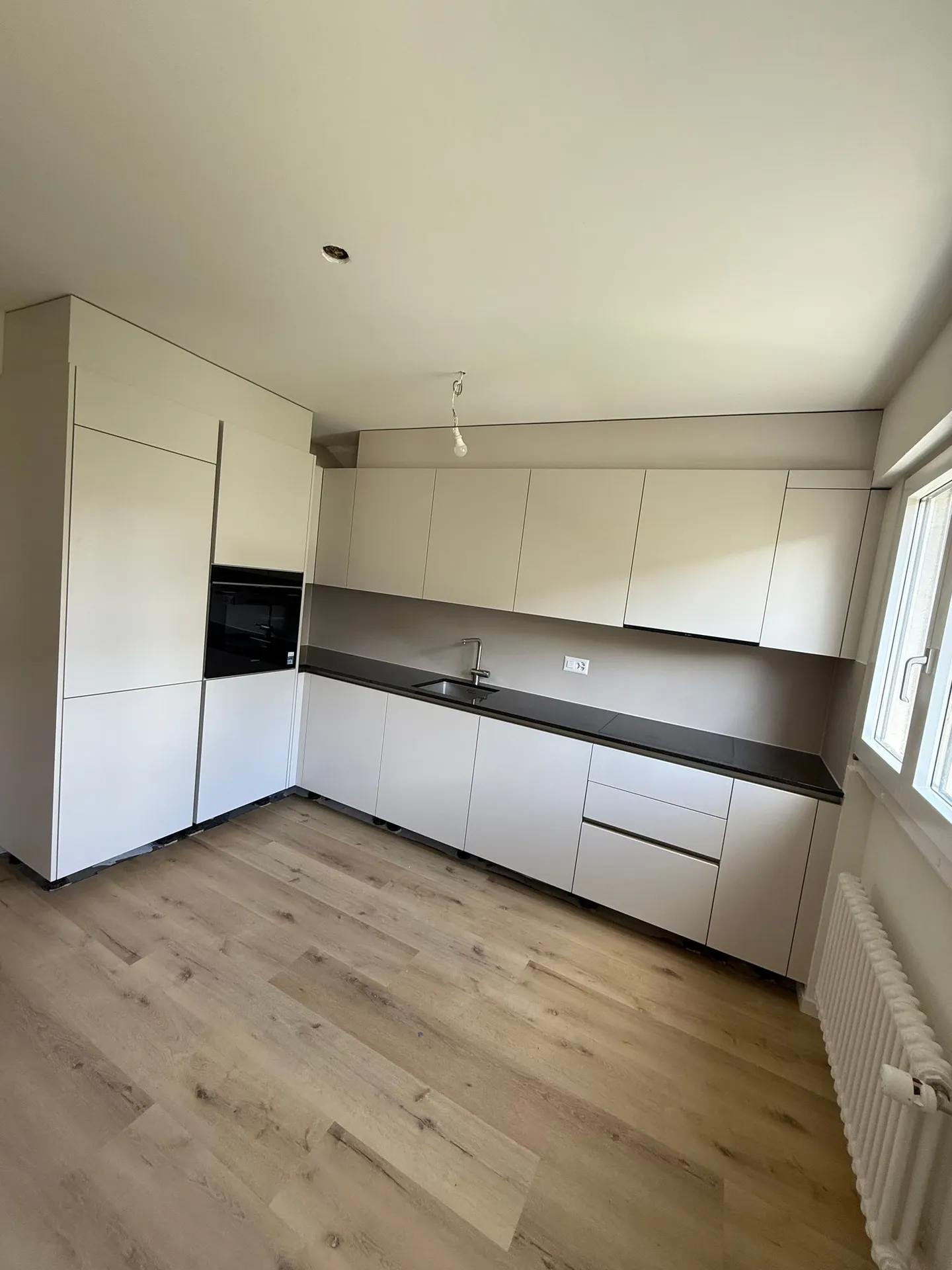 Casa a schiera ristrutturata con giardino in affitto ad Aesch - Foto 2 di 15