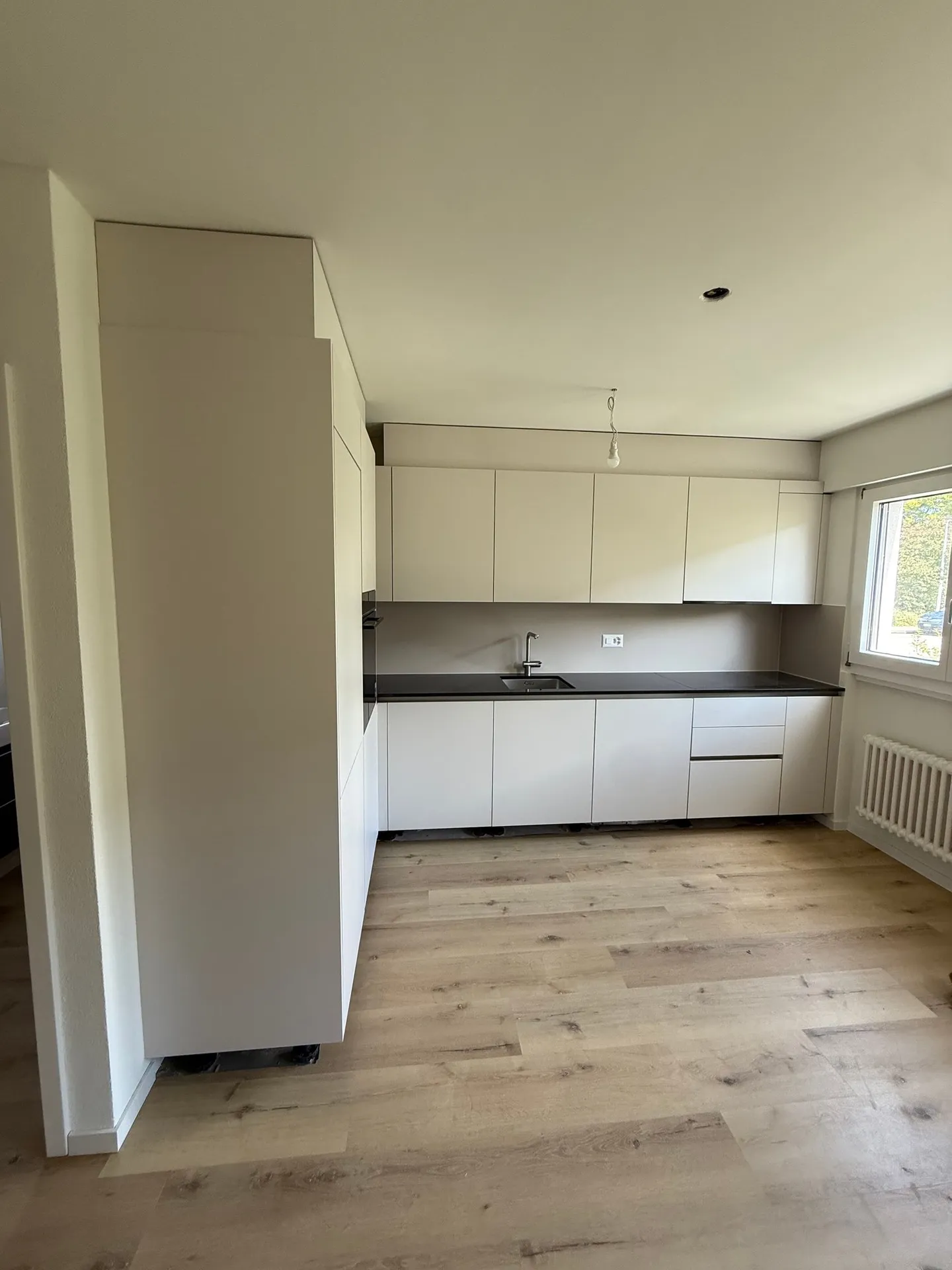 Casa a schiera ristrutturata con giardino in affitto ad Aesch - Foto 3 di 15