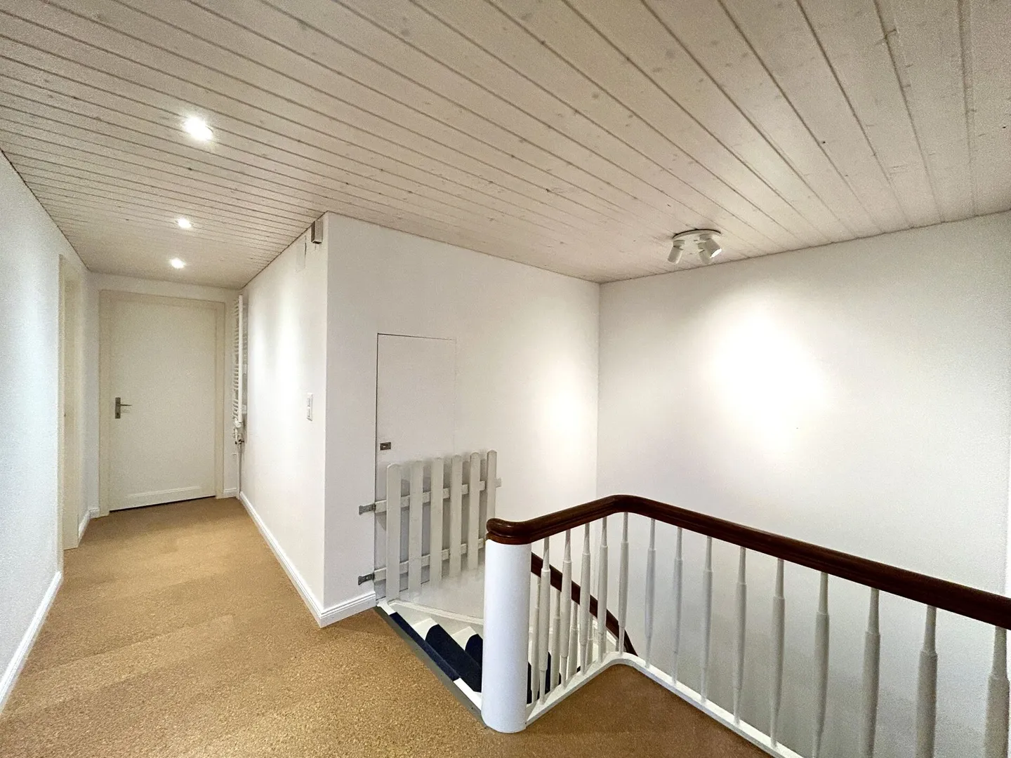Charmantes Doppelhaus mit Ausbaupotenzial - Foto 3 von 7