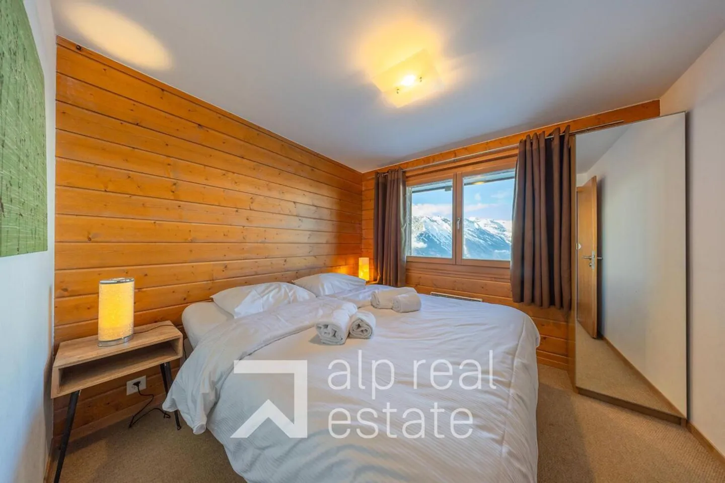 Magnificent chalet in a quiet location with panoramic views - Photo 6 of 13
