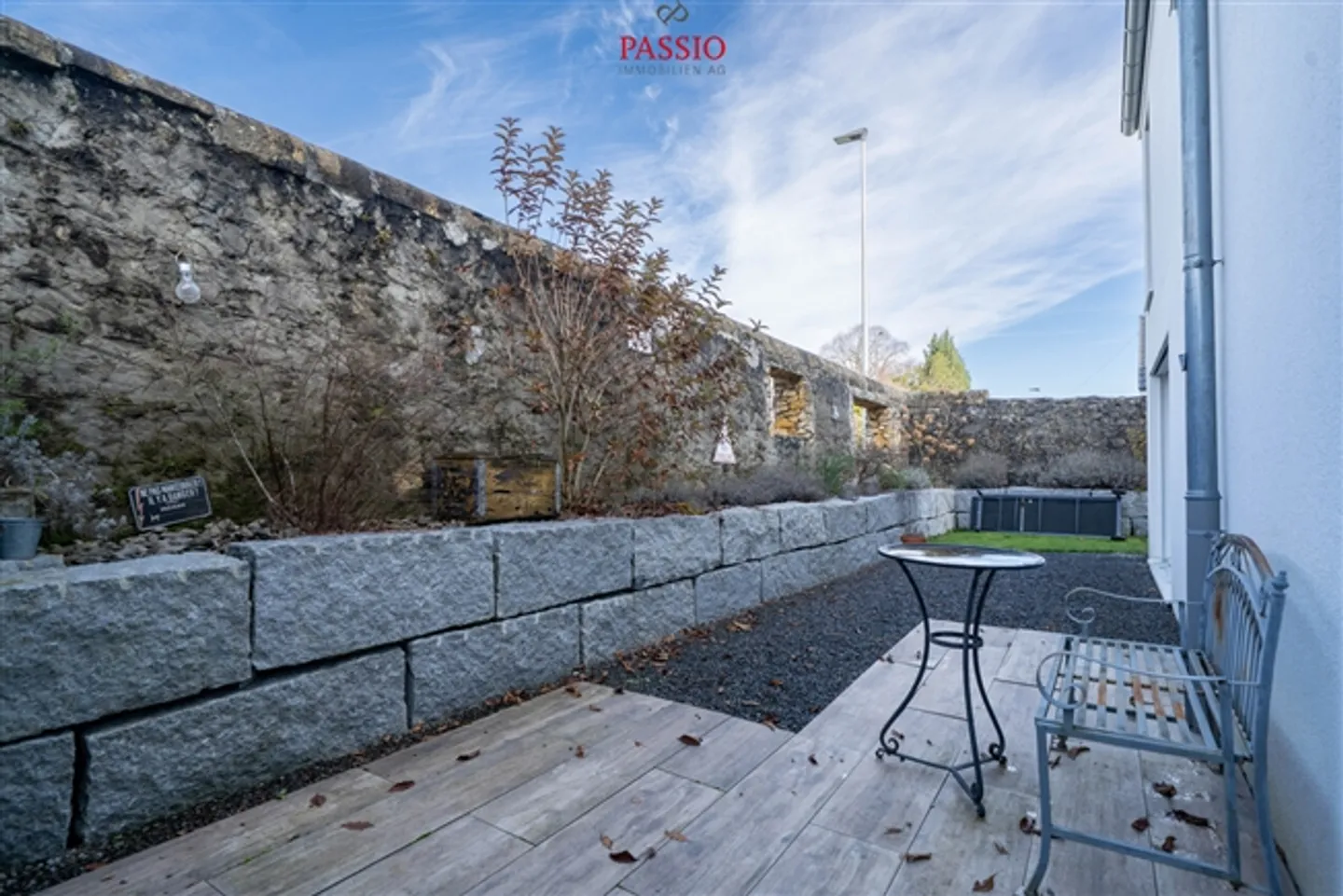 4.5-Room End Row House with Pool & High-Quality Finish Near the Lake - Photo 15 of 20