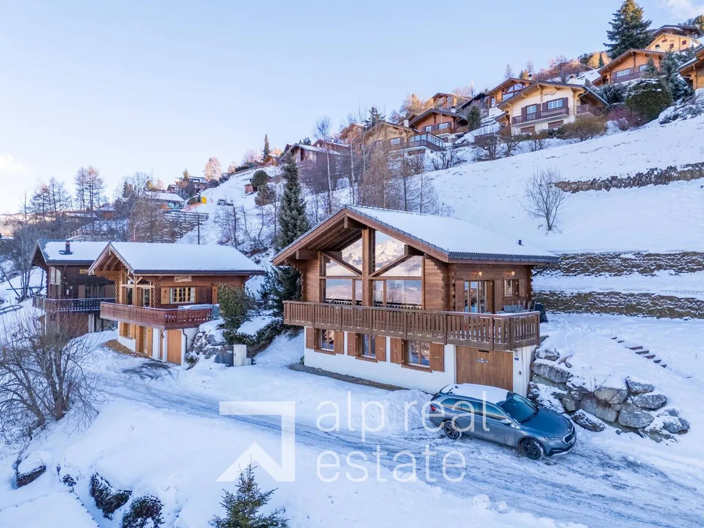 Magnificent chalet in a quiet location with panoramic views - Photo 12 of 13