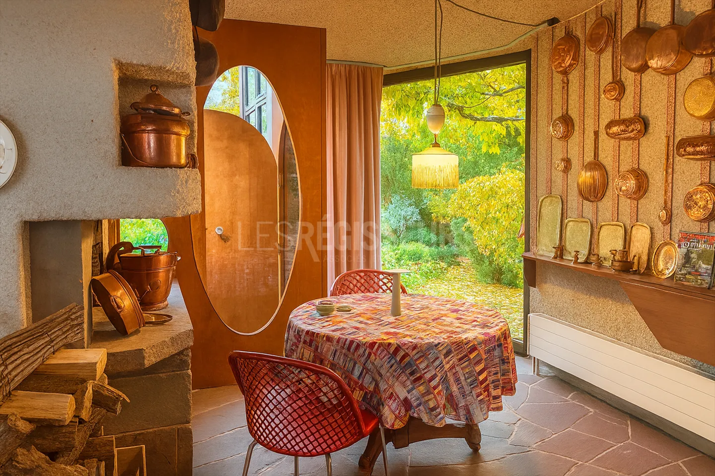 Contiguous House 8 Rooms - Photo 4 of 7