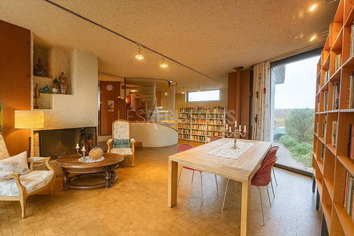 Contiguous House 8 Rooms - Photo 5 of 7