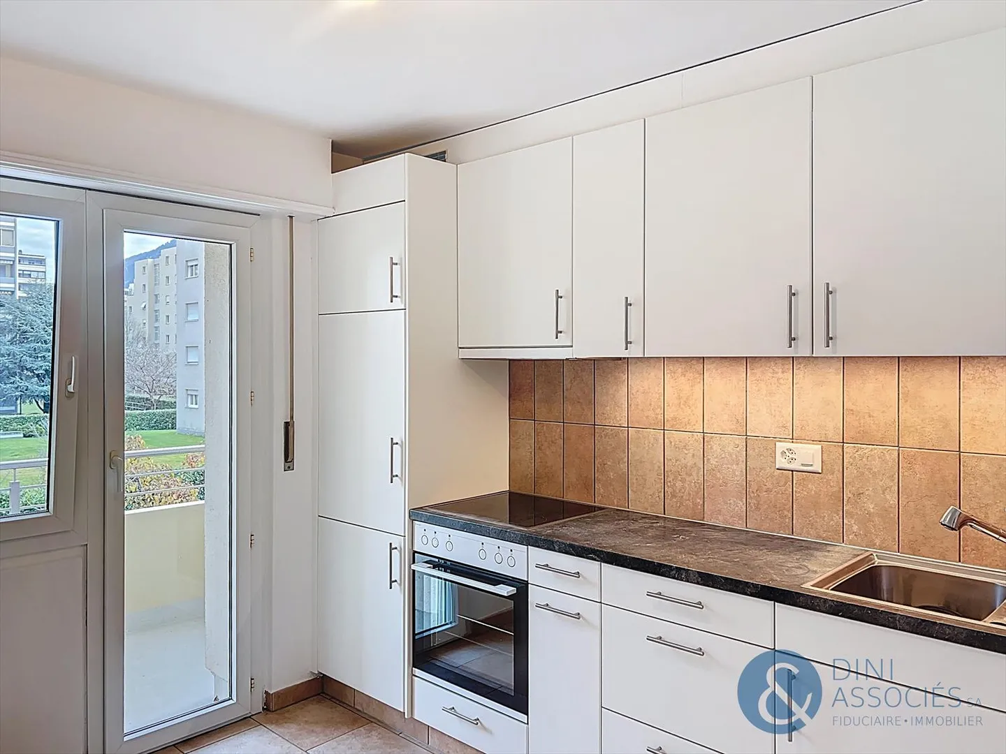 4.5 Room Apartment - Photo 3 of 11