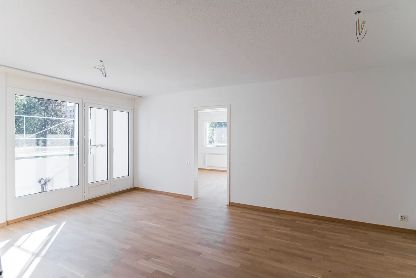 APPARTEMENT AVEC BALCON ET ACCÈS AU LIFT RÉNOVATION - Photo 7 sur 12