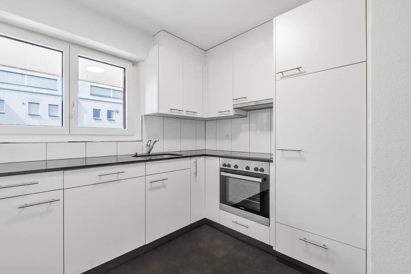 Neu renvoierte 4-Zimmer Wohnung - Photo 3 sur 7