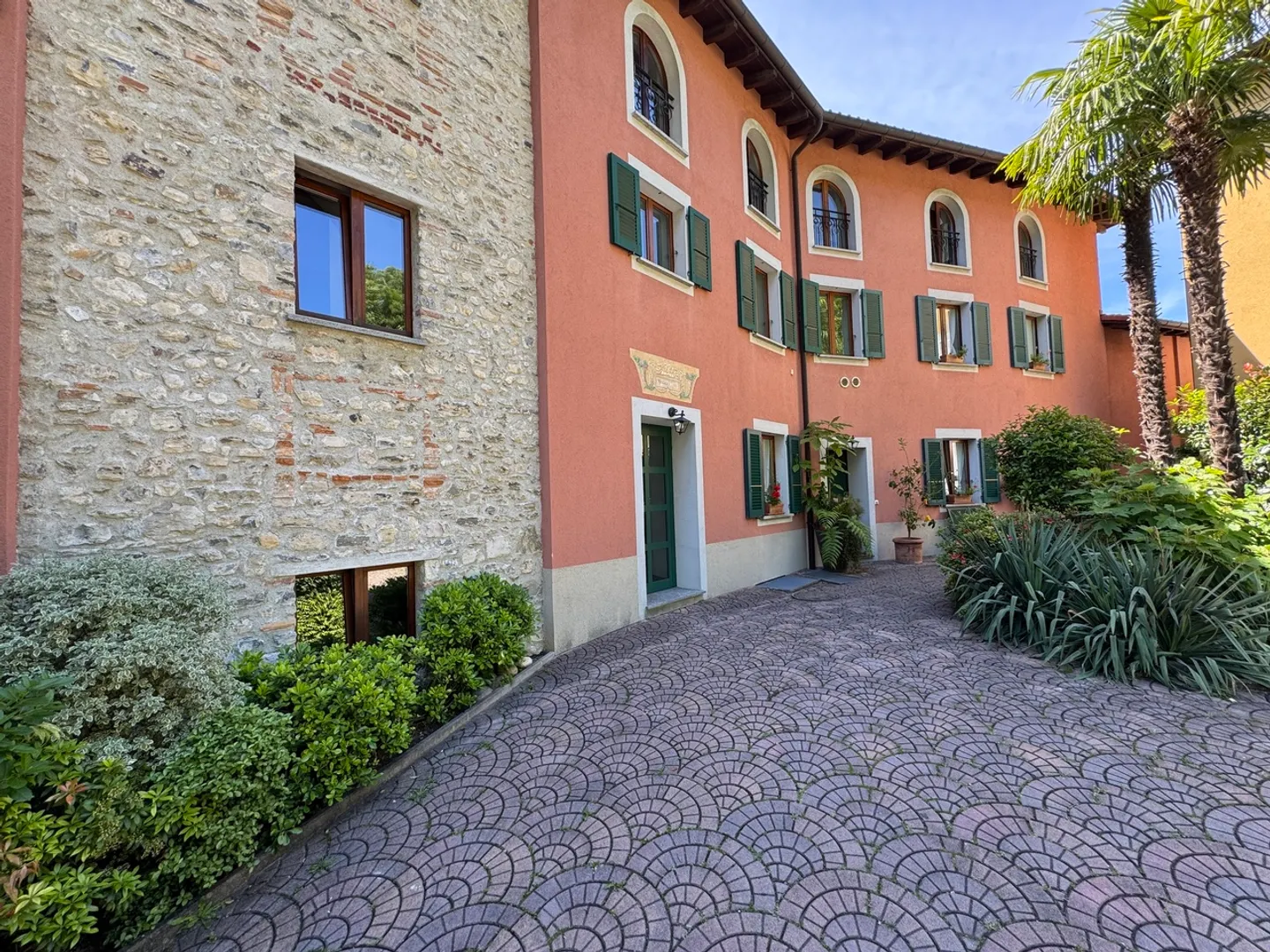 APPARTEMENT ÉLÉGANT 3.5 PIÈCES DANS UNE MAISON D'ÉPOQUE - Photo 11 sur 12