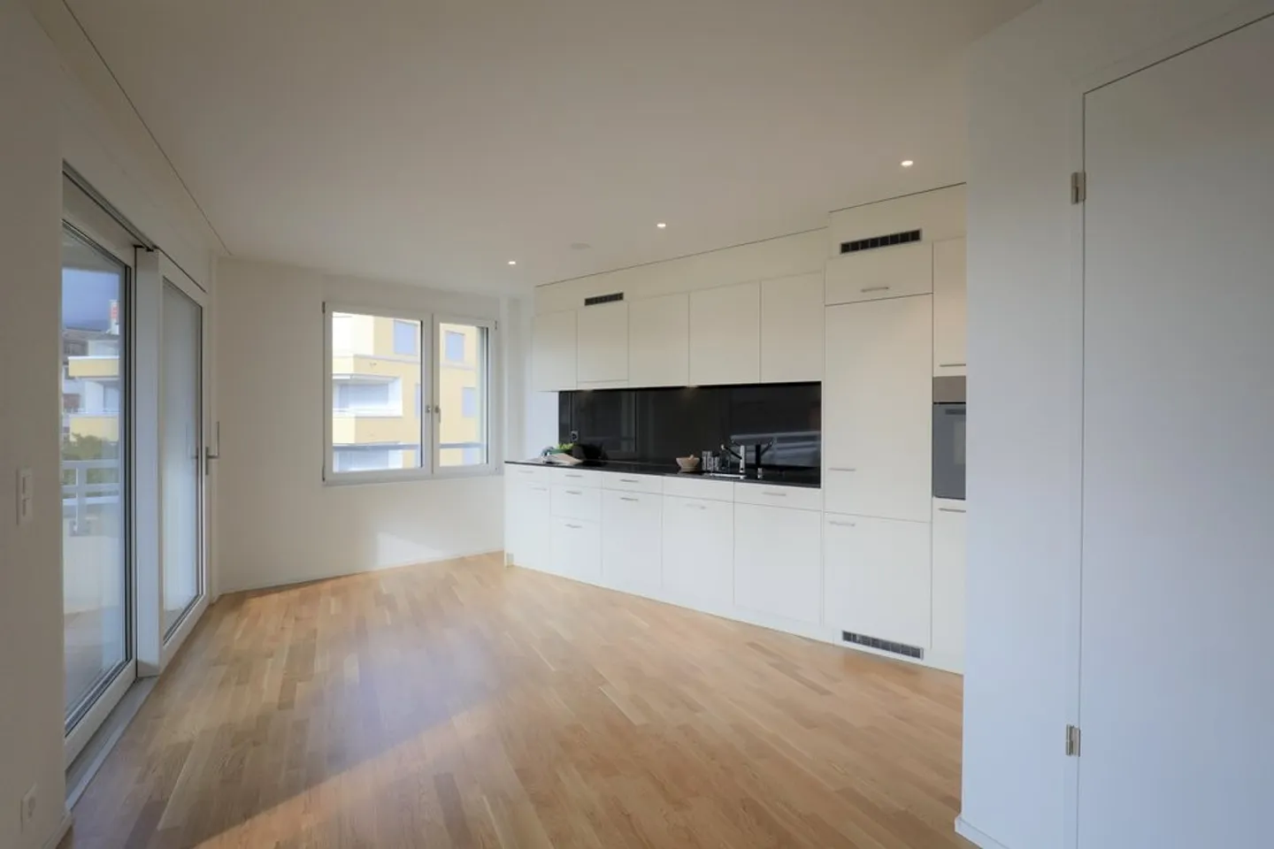 Apartment for rent - Photo 3 of 10