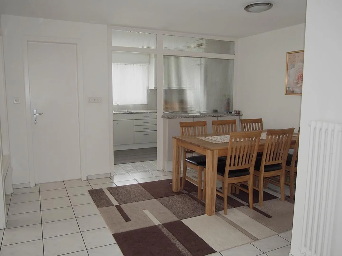 3.5-room apartment with south-facing balcony in a quiet side street - Photo 3 of 10