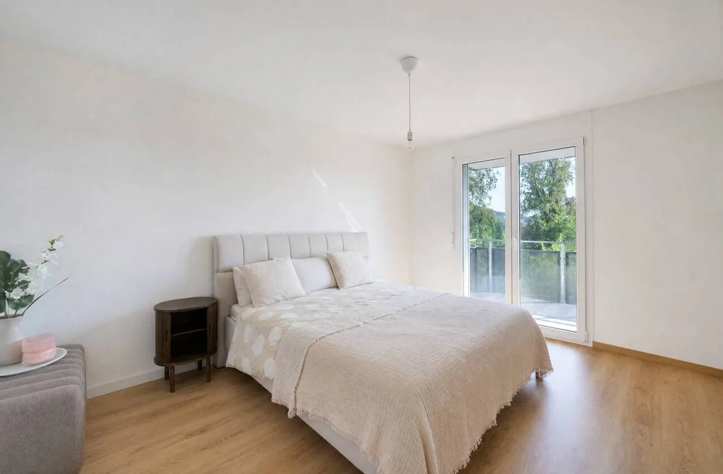 Villa mitoyenne de 5,5 pièces avec espace de jardin privatif de 200m2 - Photo 4 of 12