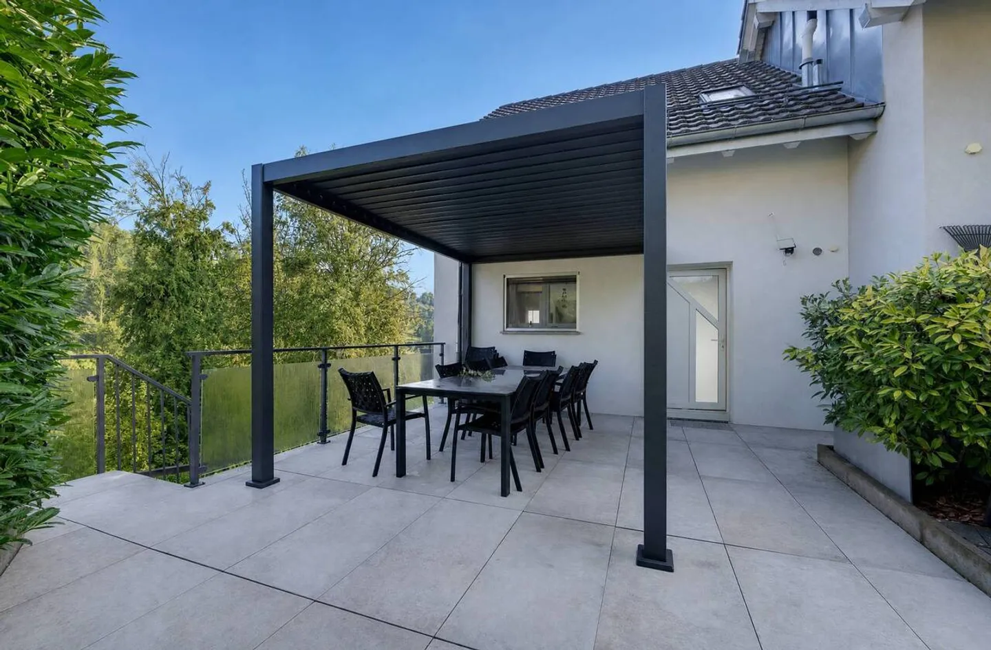 Villa mitoyenne de 5,5 pièces avec espace de jardin privatif de 200m2 - Photo 8 of 12