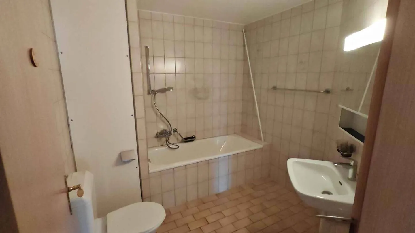 Spacious 4.5-room apartment 125 m2 - Photo 9 of 13