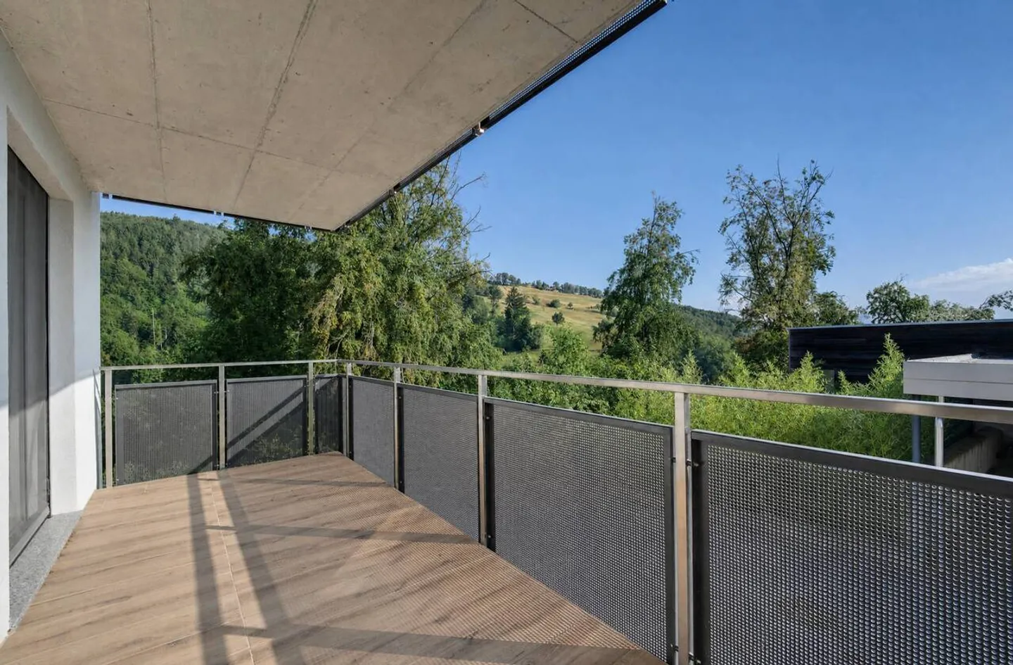 Villa mitoyenne de 5,5 pièces avec espace de jardin privatif de 200m2 - Photo 9 of 12