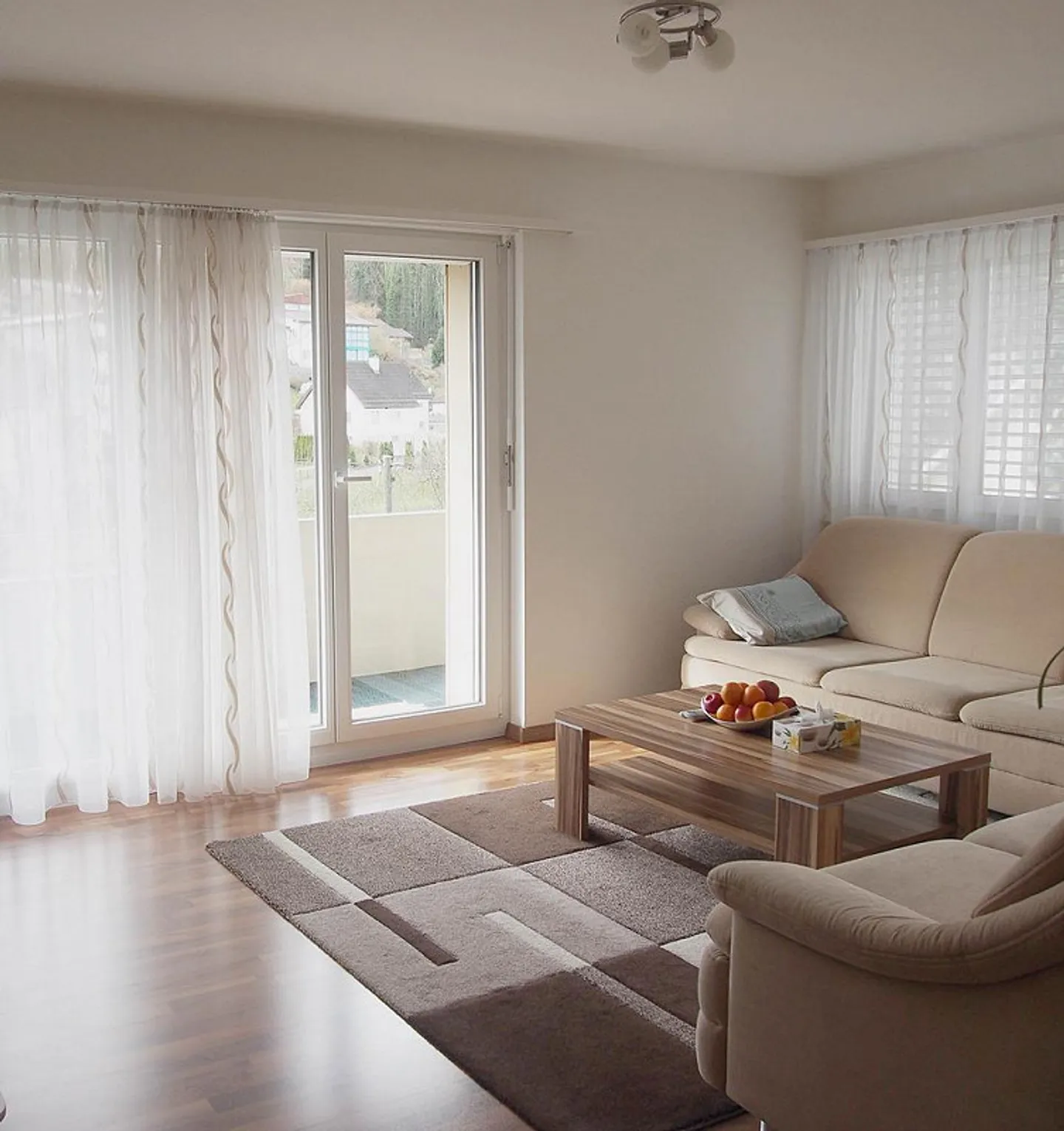 3.5-room apartment with south-facing balcony in a quiet side street - Photo 5 of 10