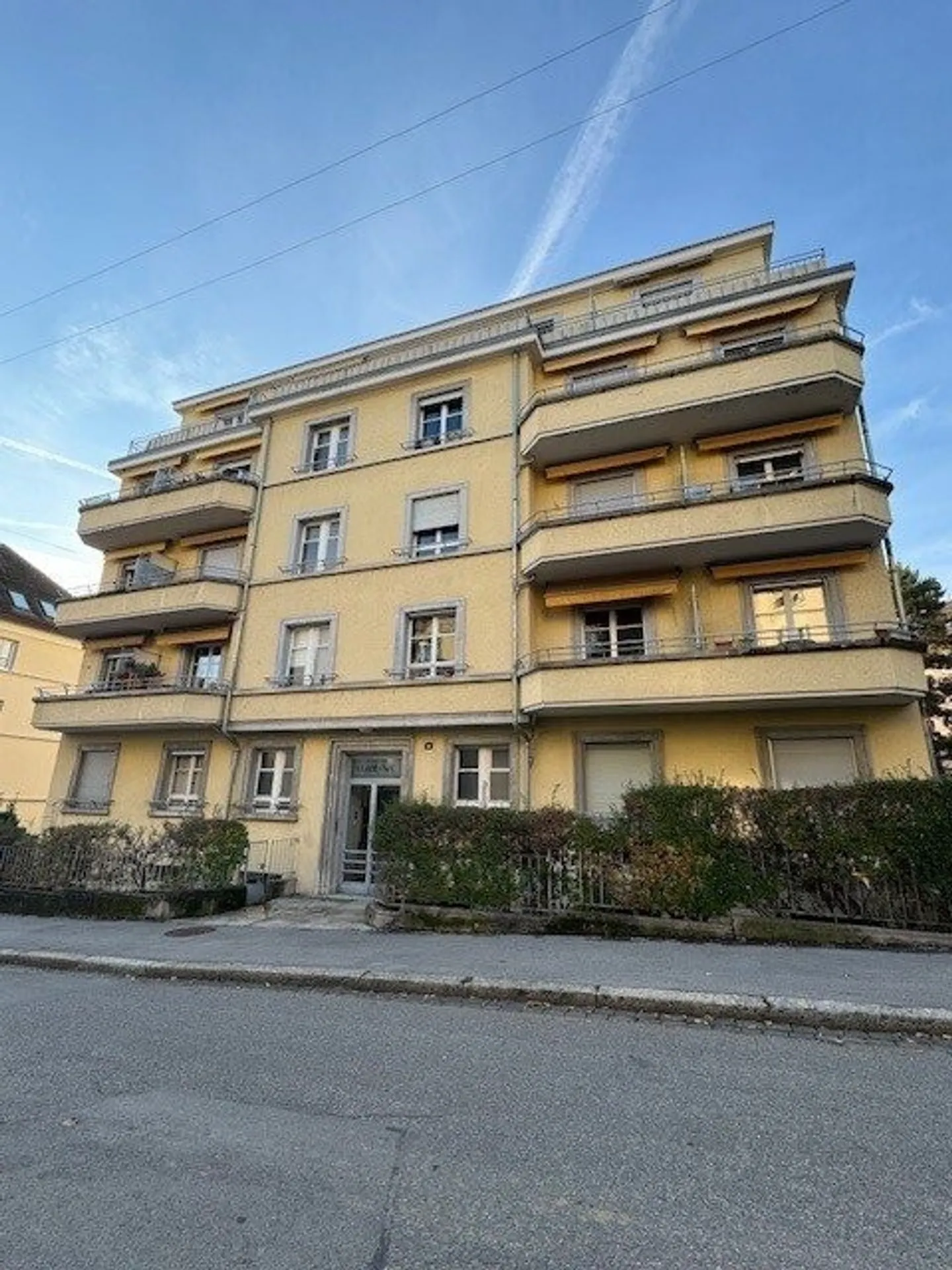 4.5 pièces en cours de rénovation - Quartier  Montchoisi - Photo 1 of 2