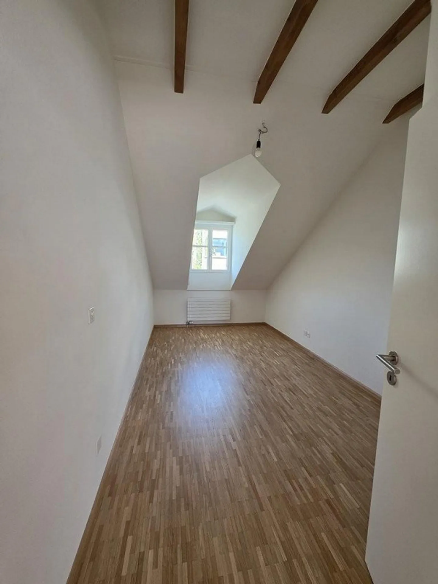 Stylish living over two floors near the fair - Photo 8 of 11
