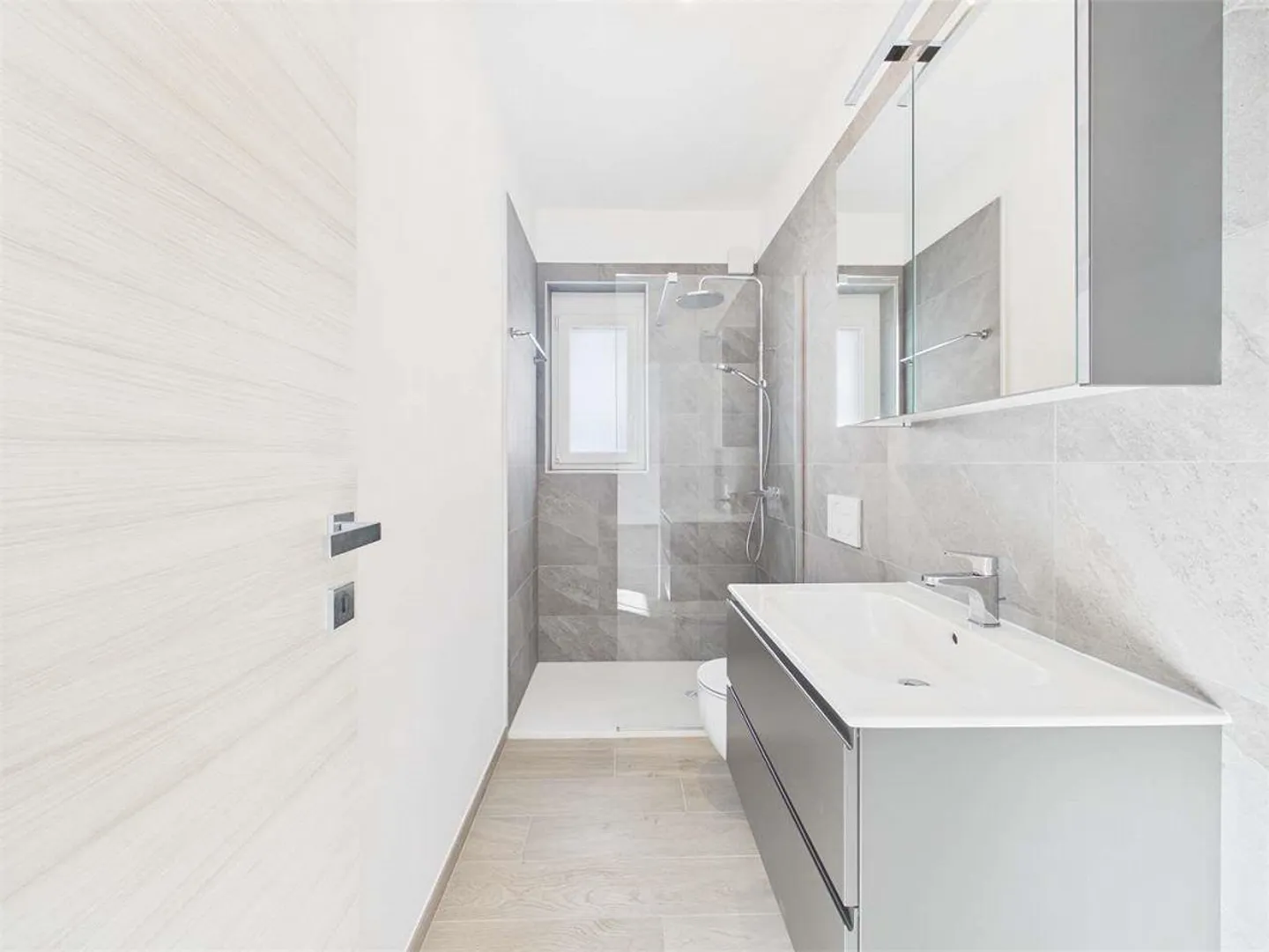 Schöne Villa in Sant'Antonino - Foto 6 von 13