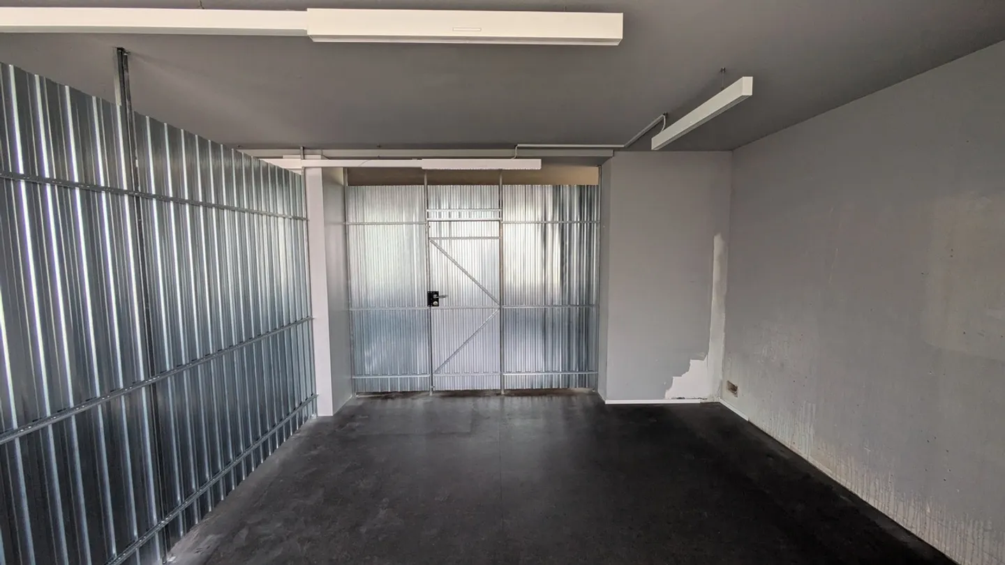 Magazzino riscaldato a Zurigo - Foto 3 di 8