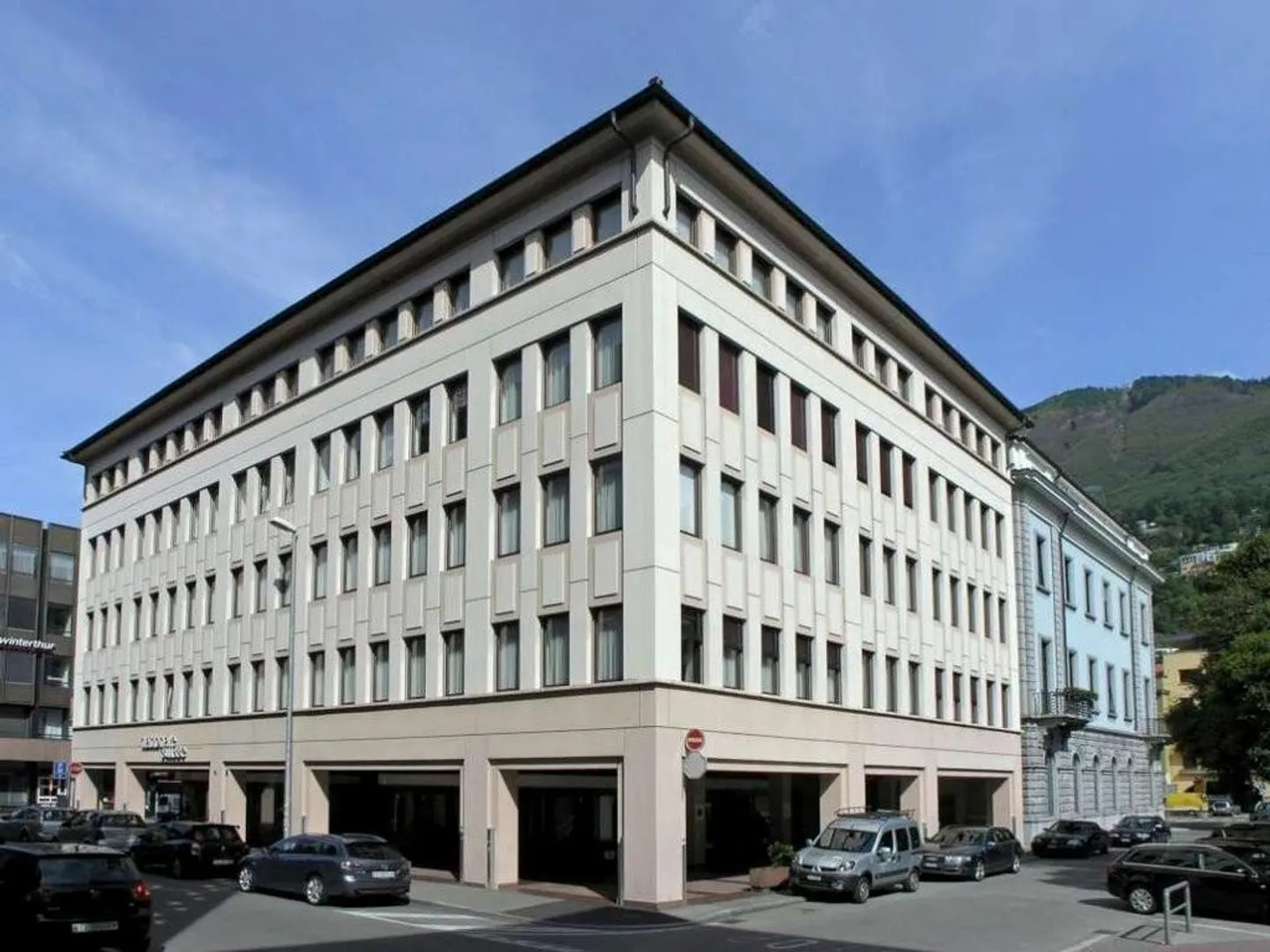 Charming 2.5-room apartment in the heart of Locarno - Photo 2 of 6