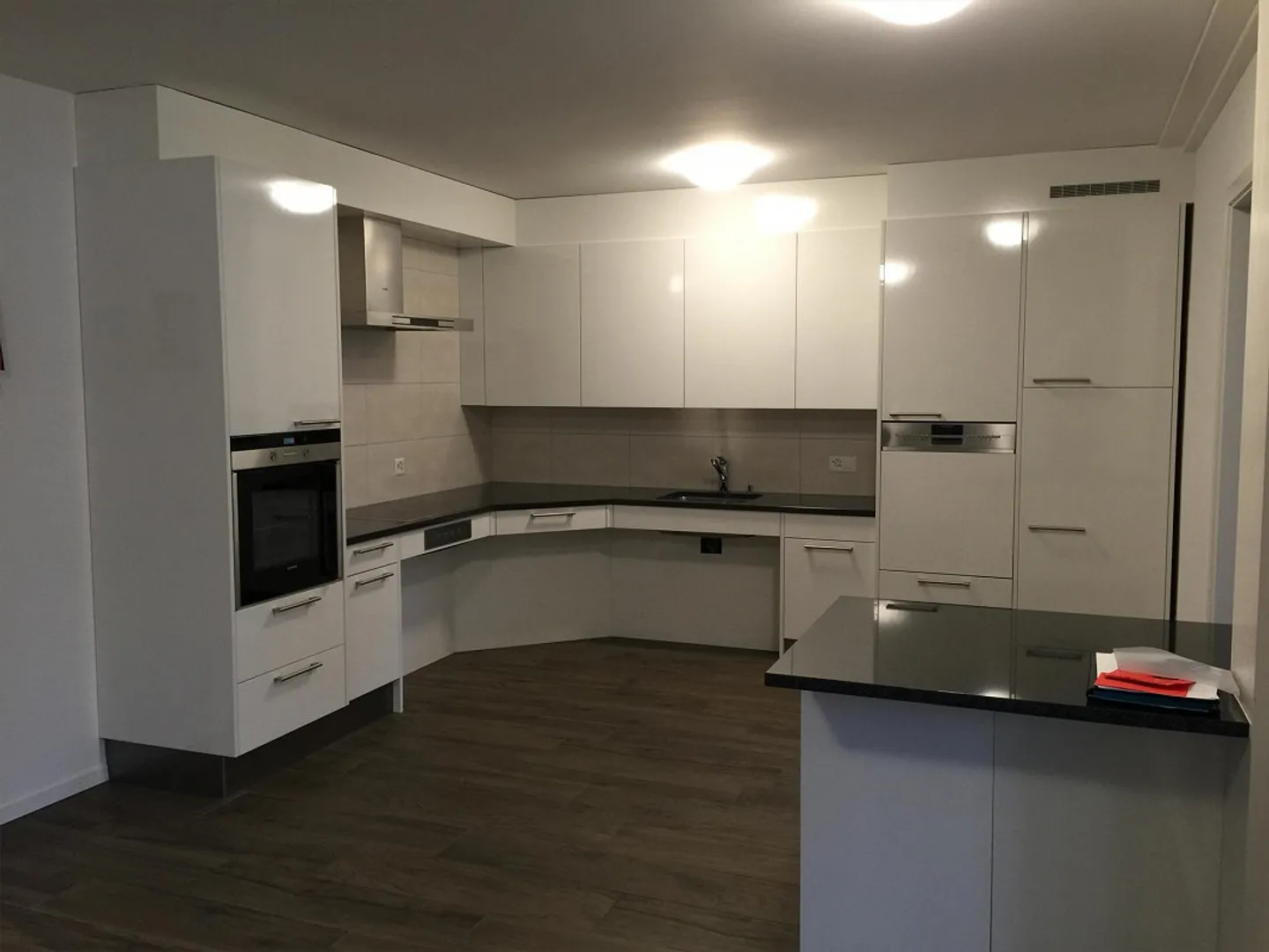 Appartamento affascinante in una posizione urbana con buona connessione ai mezzi pubblici - Foto 3 di 9