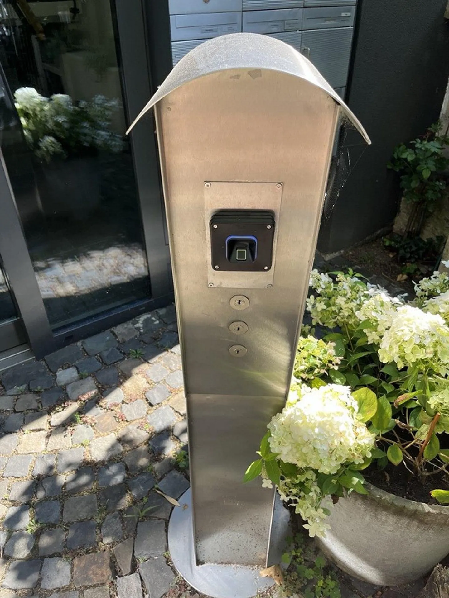 Vista lago - Ampio appartamento di 5 stanze su 175 m² in casa in stile Liberty - Foto 24 di 25