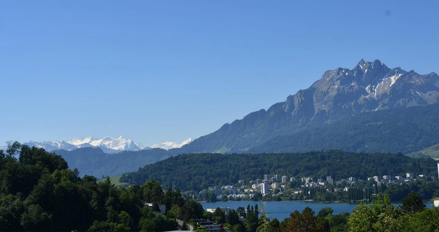 Living with a View - 157m² - 4.5 Room Apartment - Photo 1 of 4