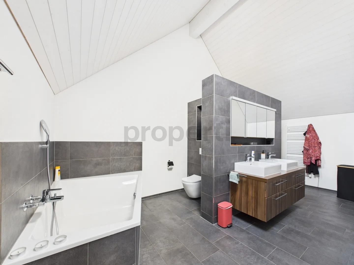 Rêve de Famille avec Vue 191/m² Bonheur de Vie sur Deux Étages à Hittnau ZH! - Photo 9 sur 12