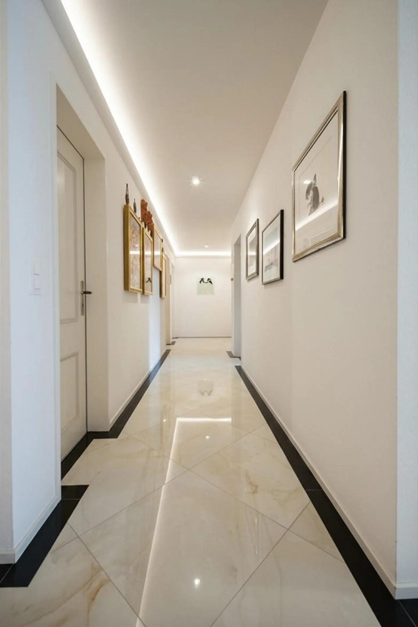 Living with a View - 157m² - 4.5 Room Apartment - Photo 4 of 4