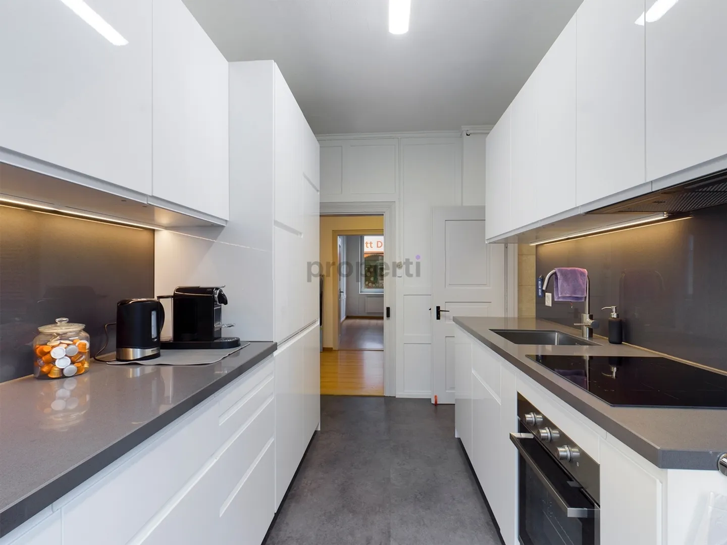 Appartement central et moderne de 4,5 pièces à Degersheim - Photo 2 sur 8