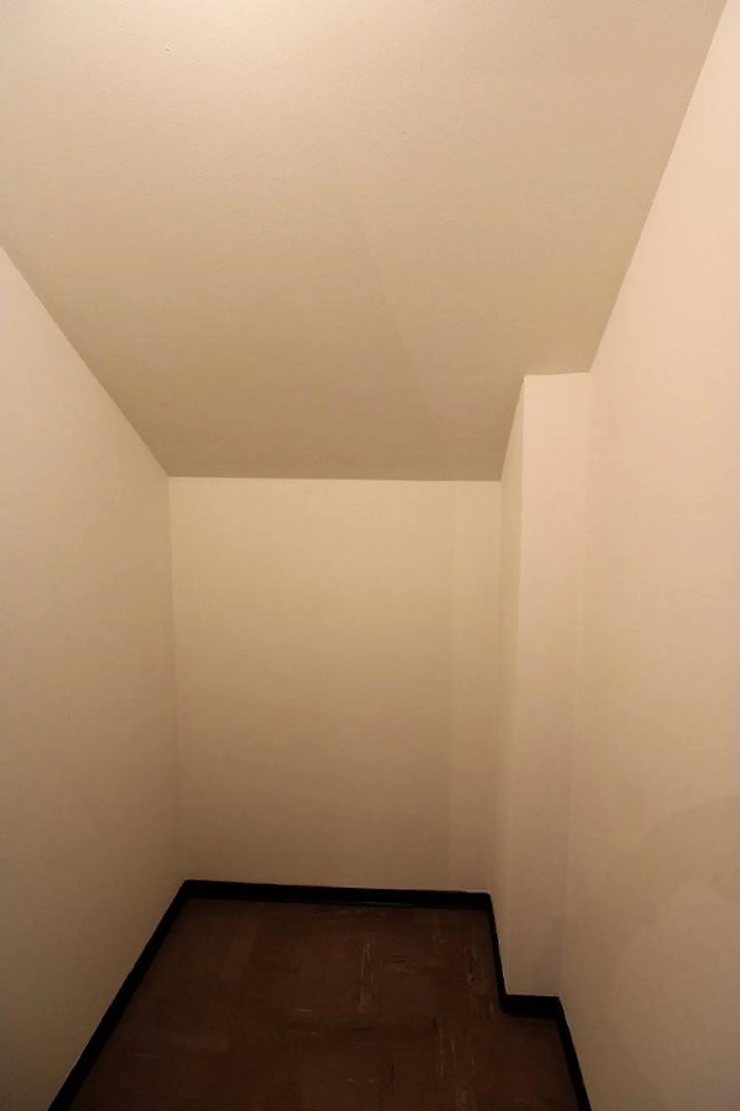 Charming 3-room apartment with lake view - Photo 6 of 6