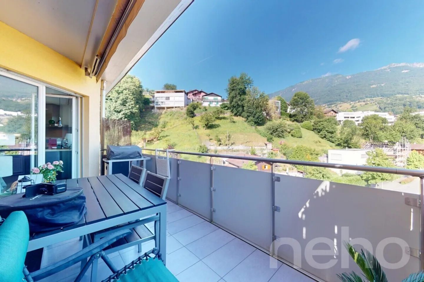 Ultimo piano 4,5 locali con vista montagne - Certificato Minergie - Foto 2 di 12