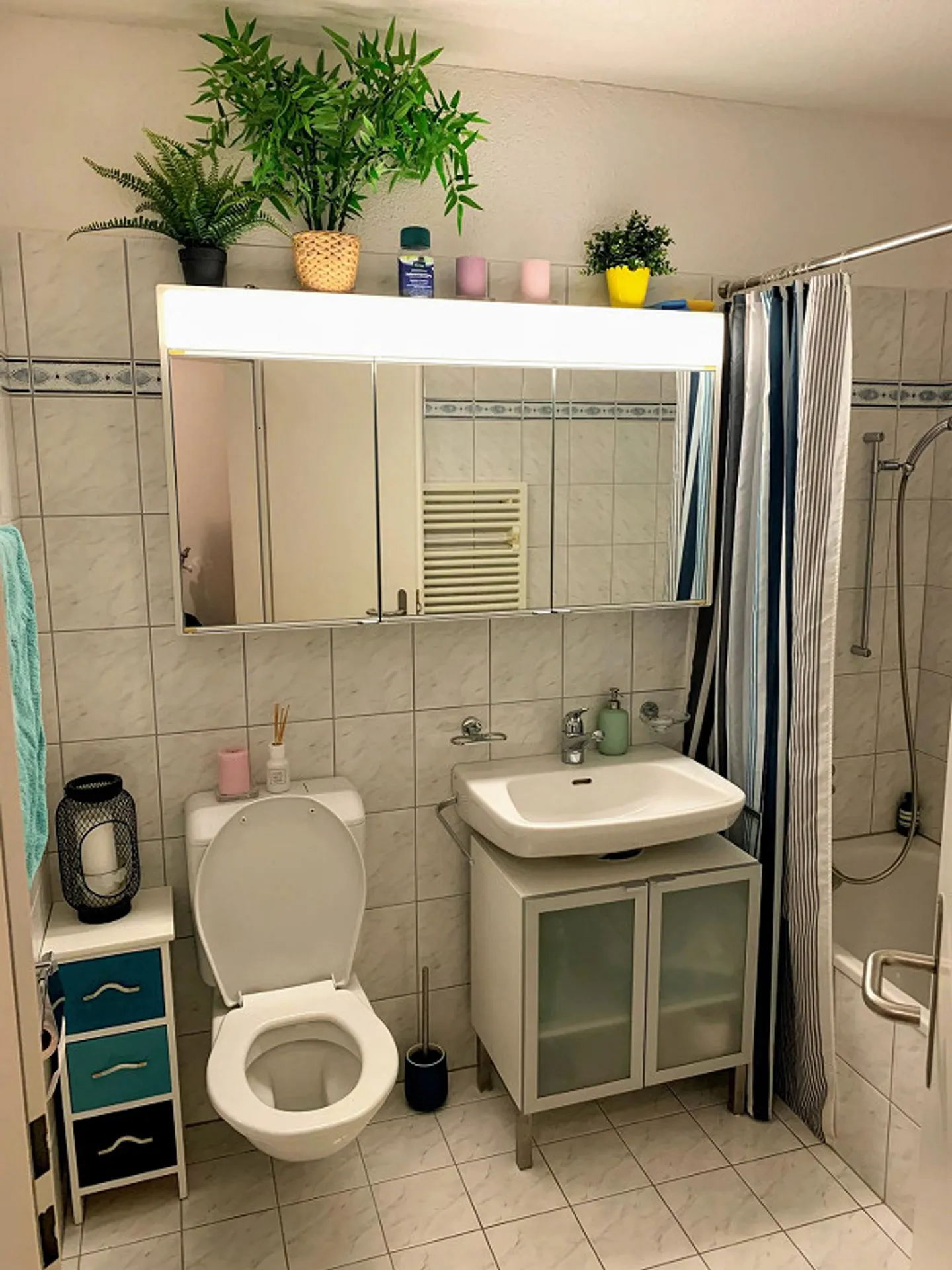 Furnished 2-Room Apartment with Central Location - Photo 3 of 7