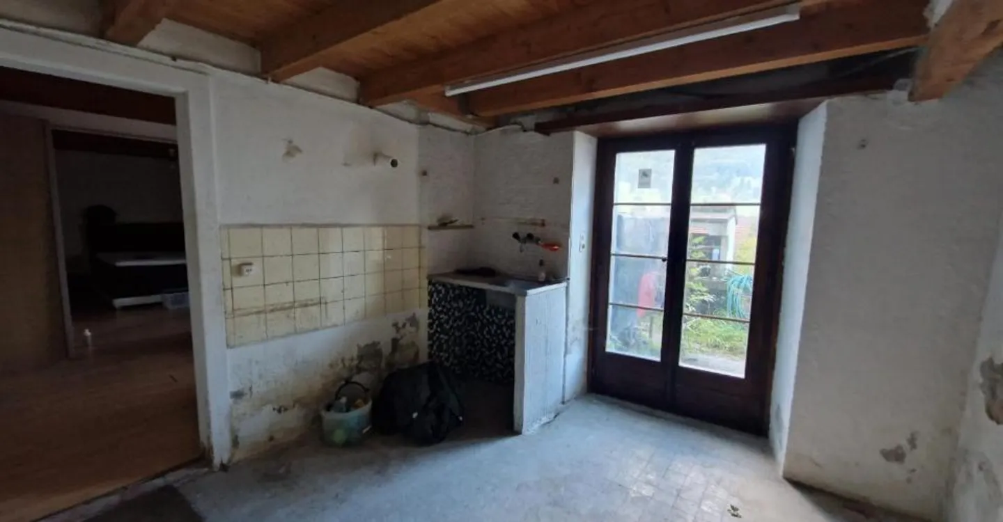 Opportunité de Rénovation Charmante - Photo 10 sur 12