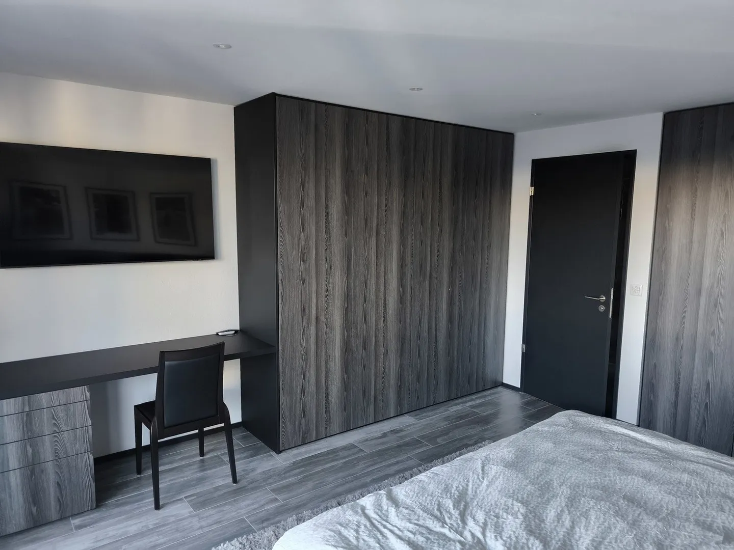 Appartamento esclusivo arredato di 2,5 stanze nella Three Point Tower - Foto 7 di 10