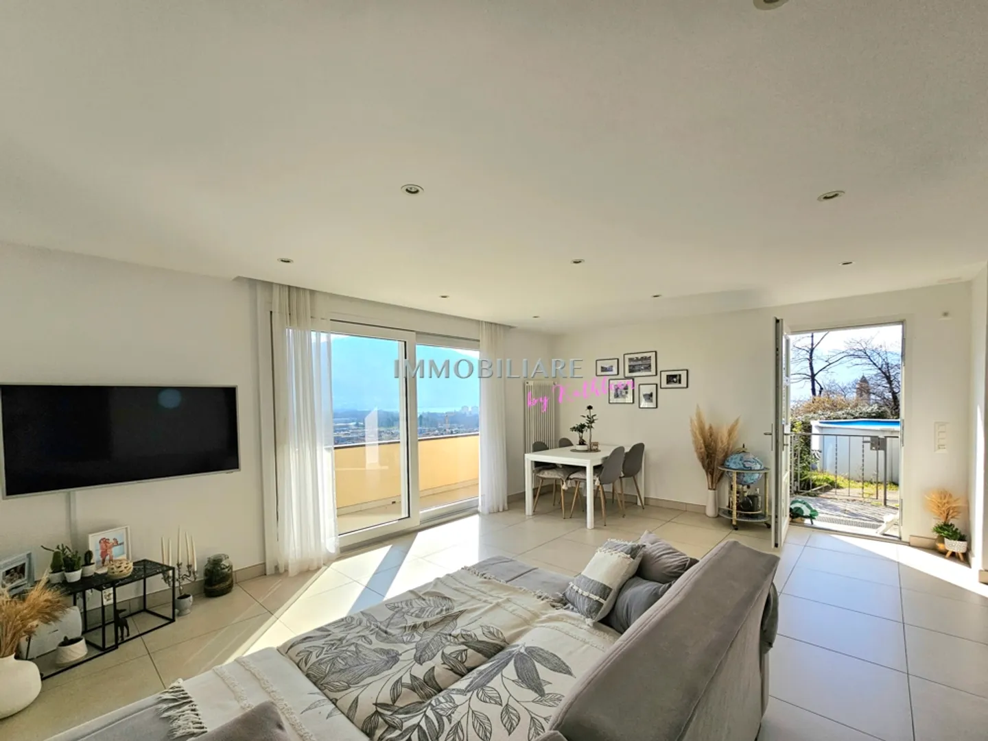 Renovated apartment with view and garden - Photo 5 of 13