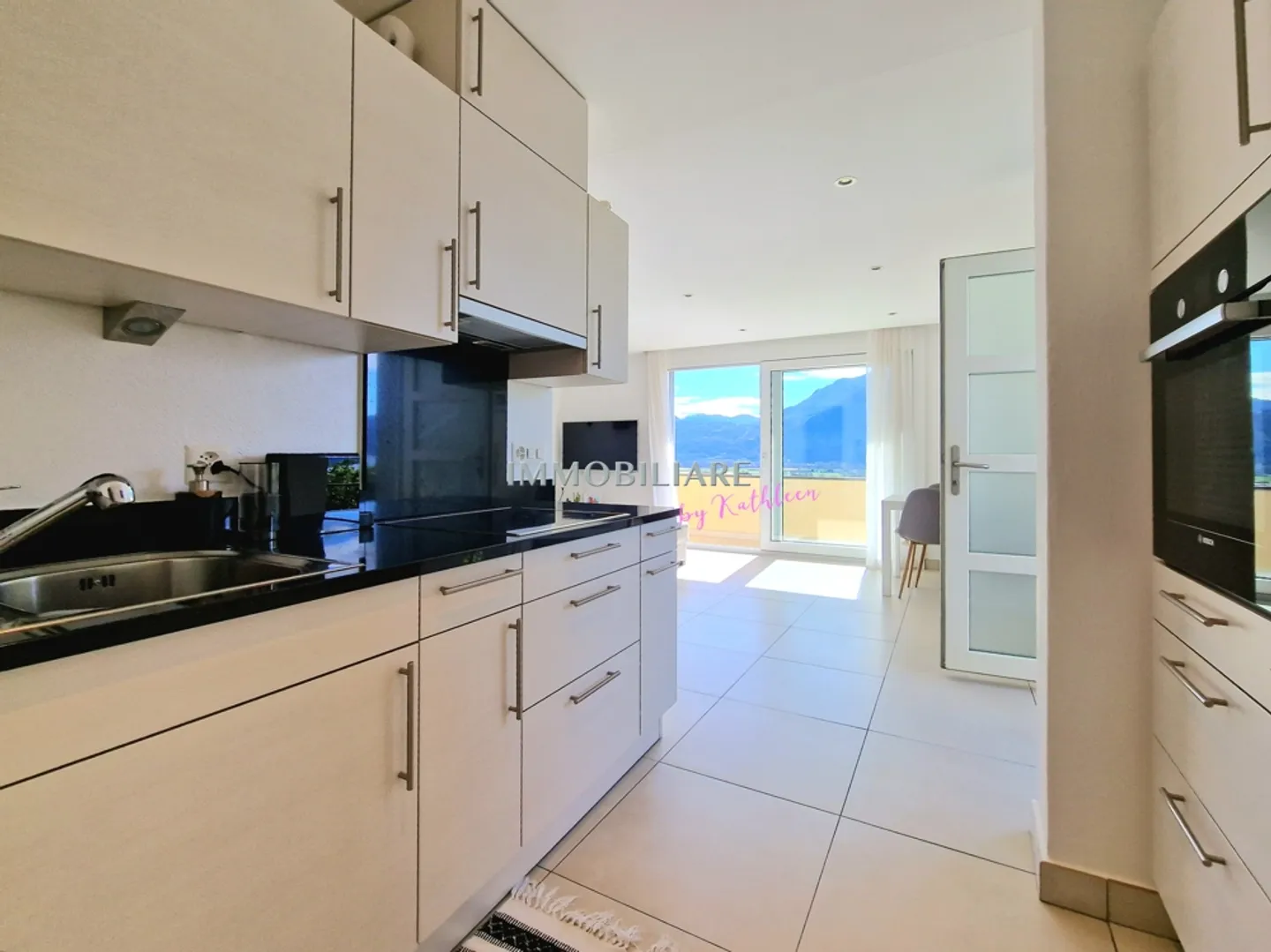 Renovated apartment with view and garden - Photo 7 of 13