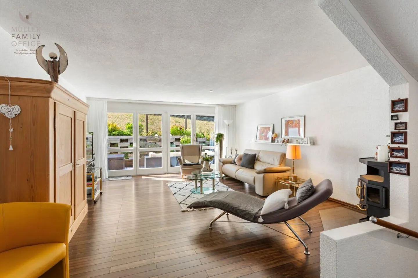 Charming Corner Townhouse in a Quiet and Sunny Location - Photo 9 of 13